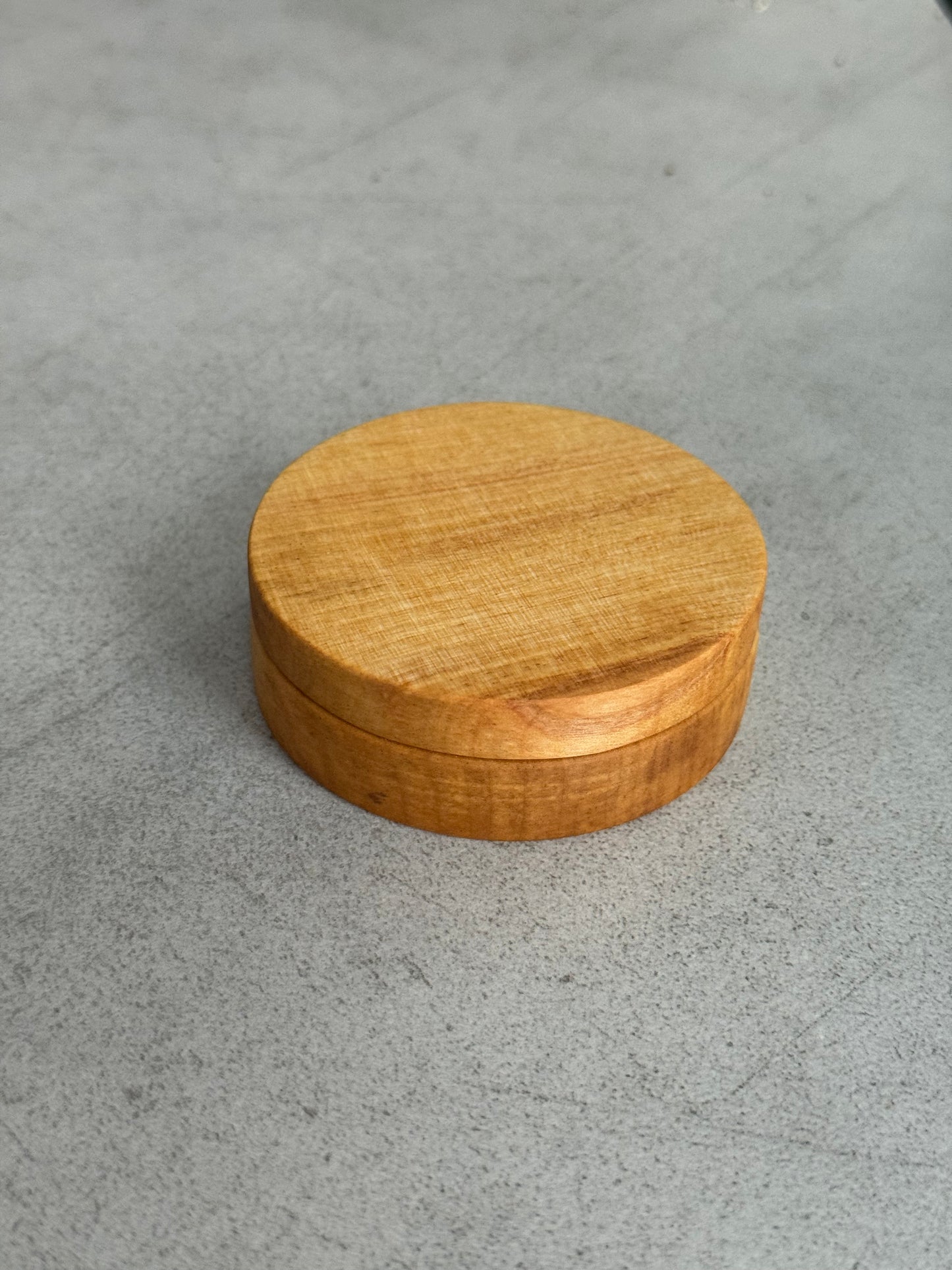 Birch snuff box